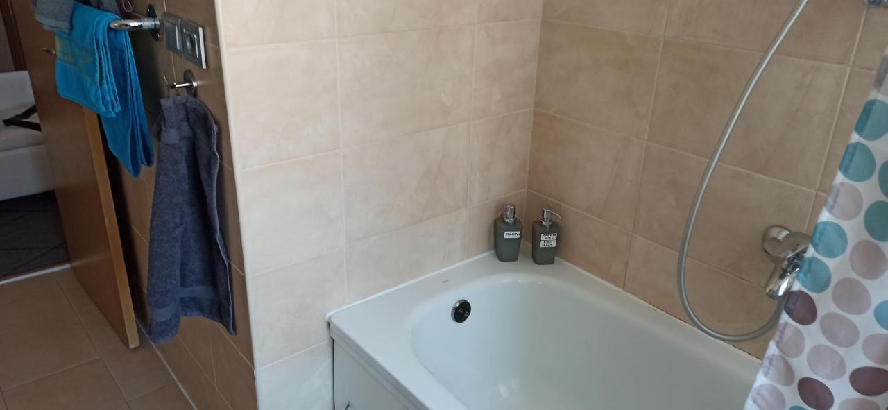 Cozy Telliskivi Apartment Near City Centre Talin Exterior foto